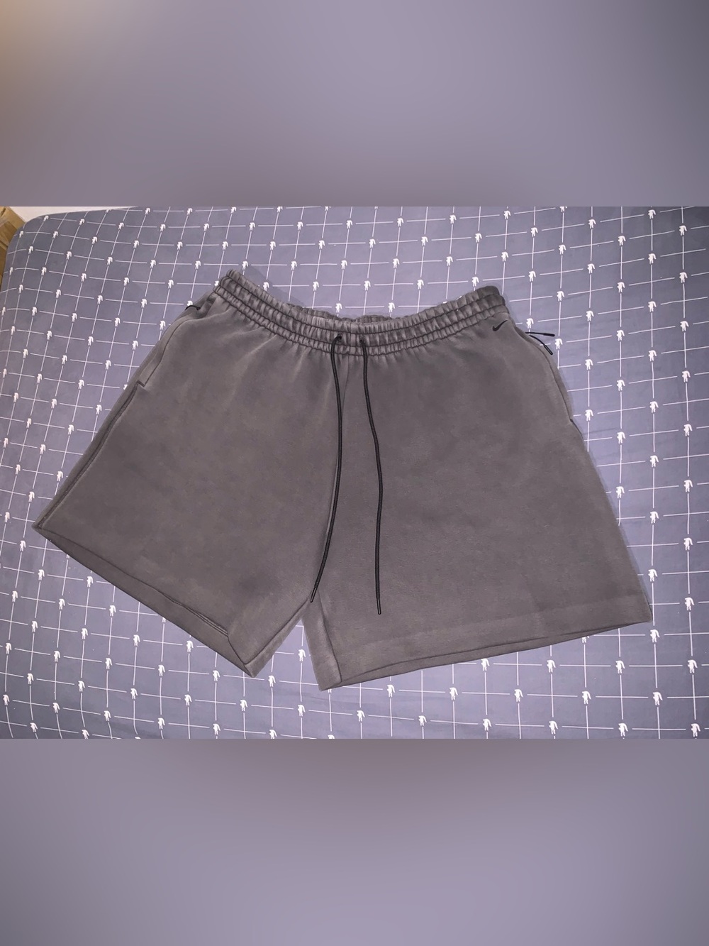 Nike Tech Fleece Heavyweight Loose Fit Shorts Black HJ0692-010 Size: XL